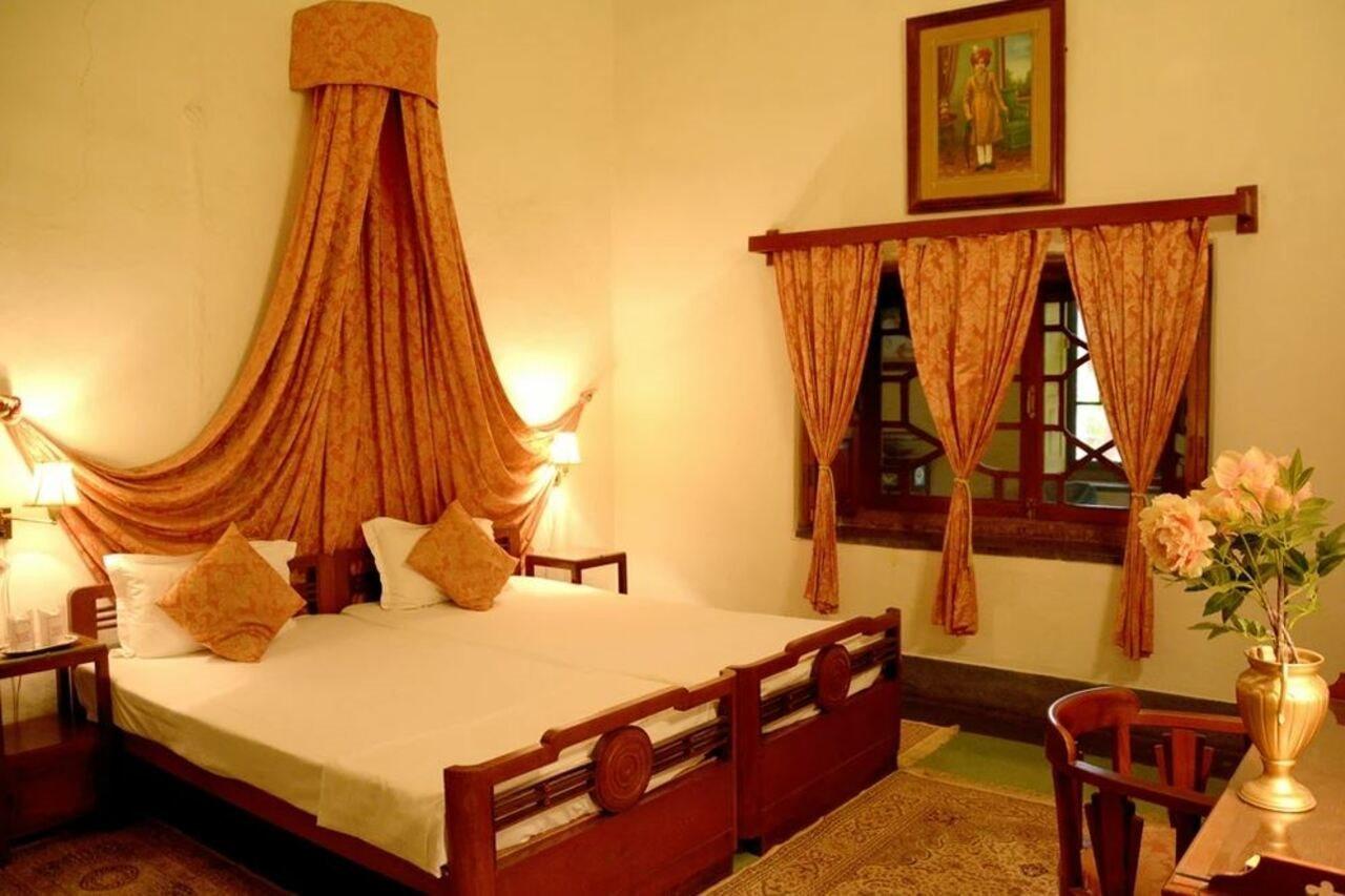 Bhanwar Vilas Palace Karauli Buitenkant foto