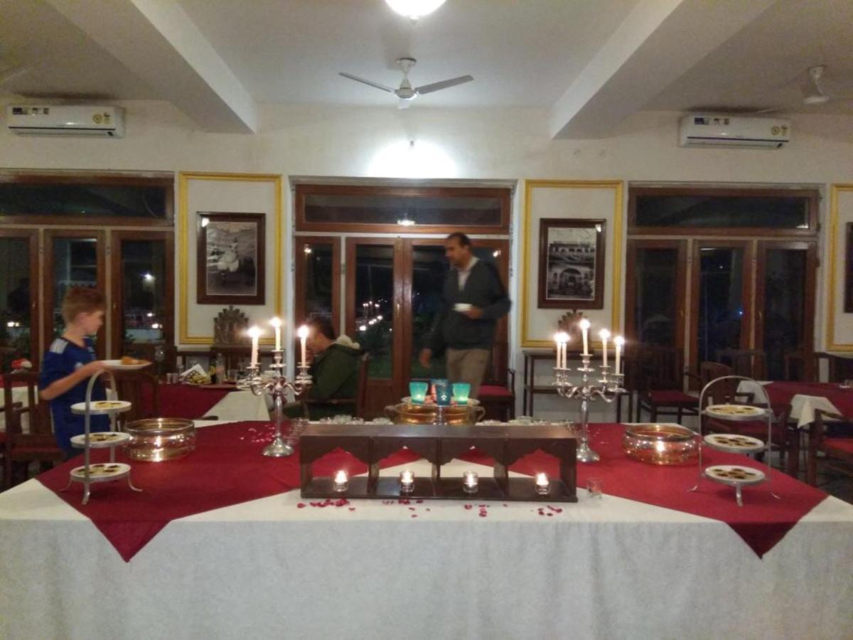 Bhanwar Vilas Palace Karauli Buitenkant foto