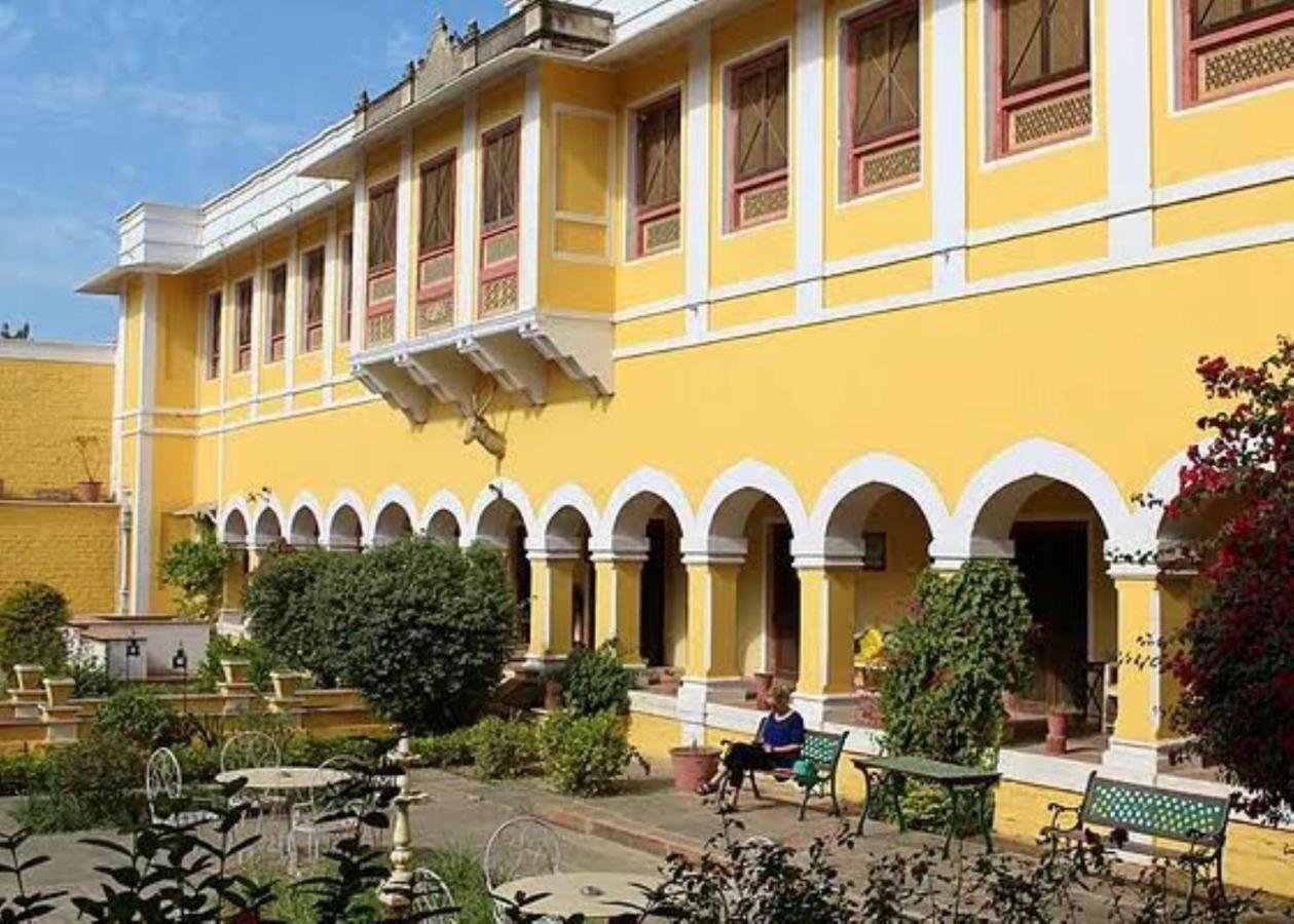 Bhanwar Vilas Palace Karauli Buitenkant foto