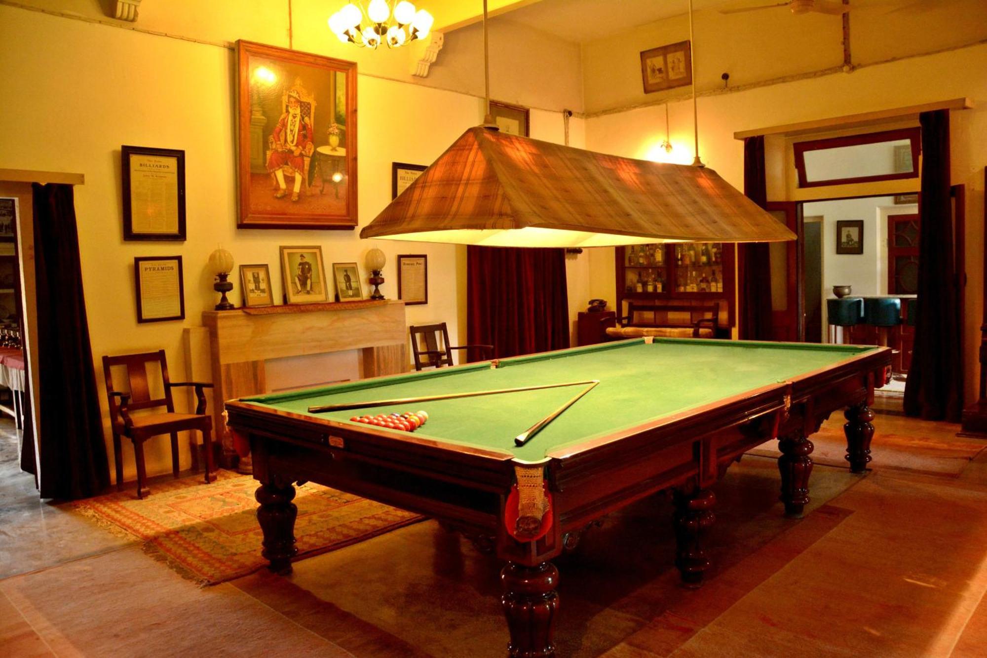 Bhanwar Vilas Palace Karauli Buitenkant foto