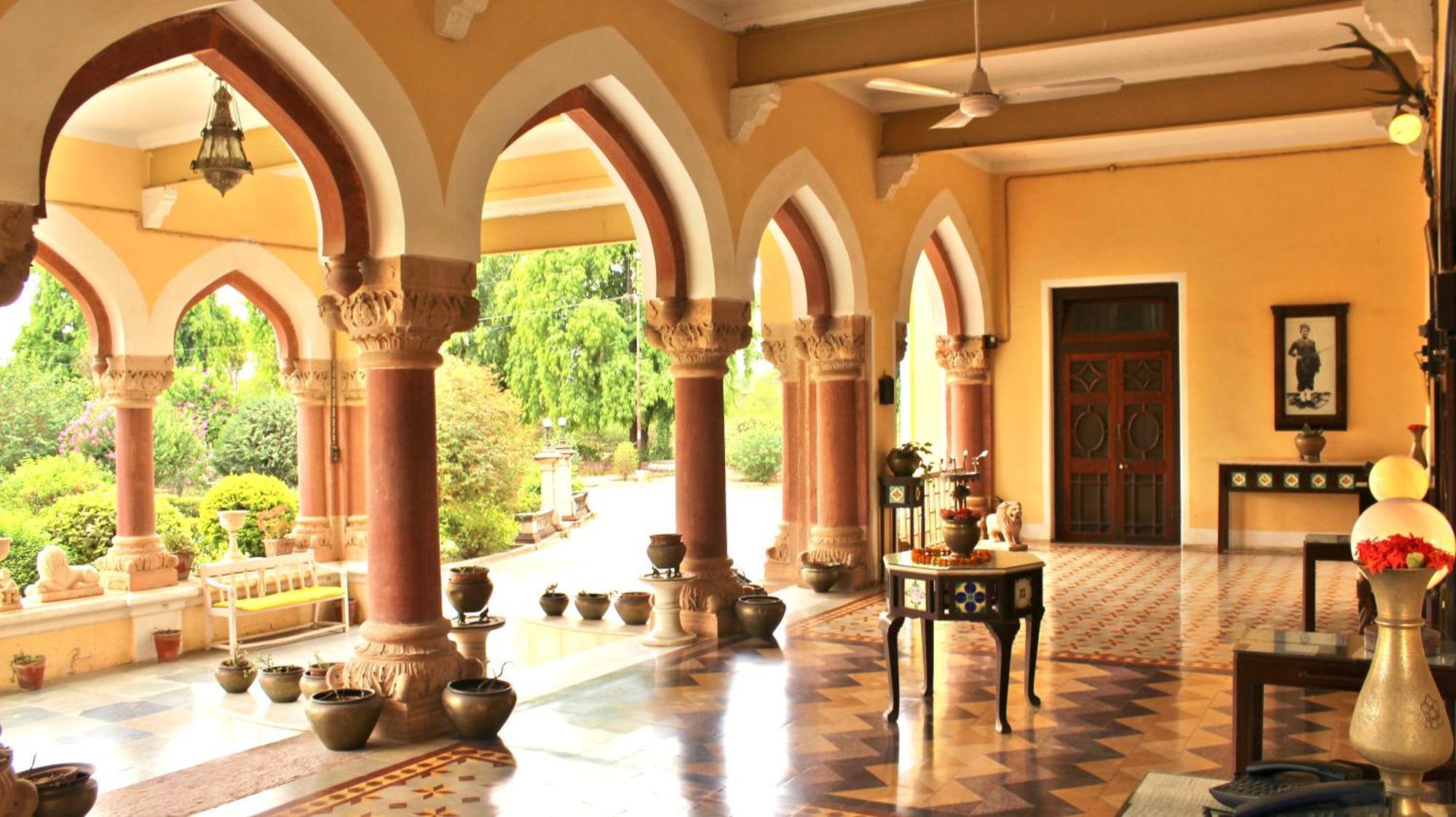 Bhanwar Vilas Palace Karauli Buitenkant foto