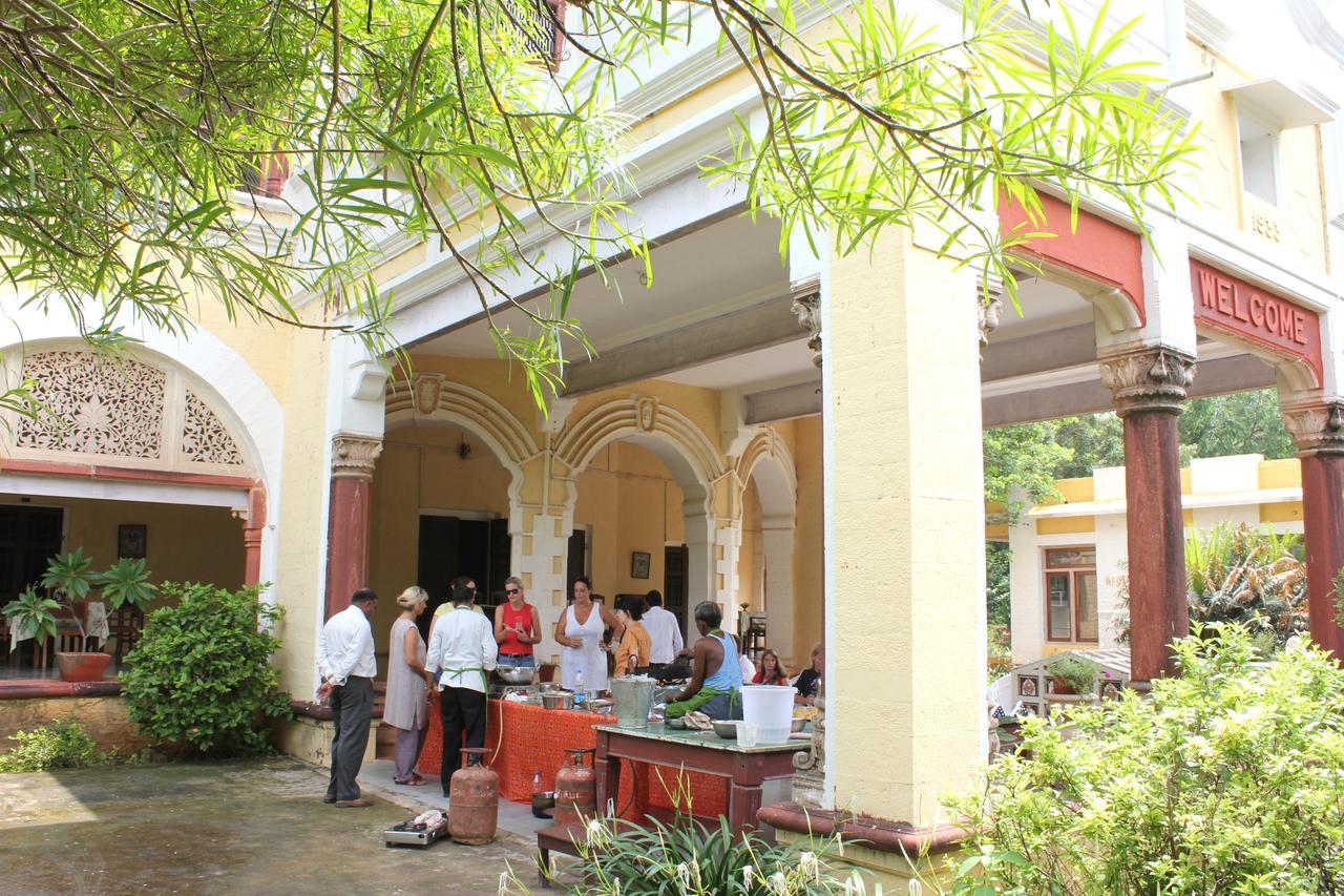 Bhanwar Vilas Palace Karauli Buitenkant foto