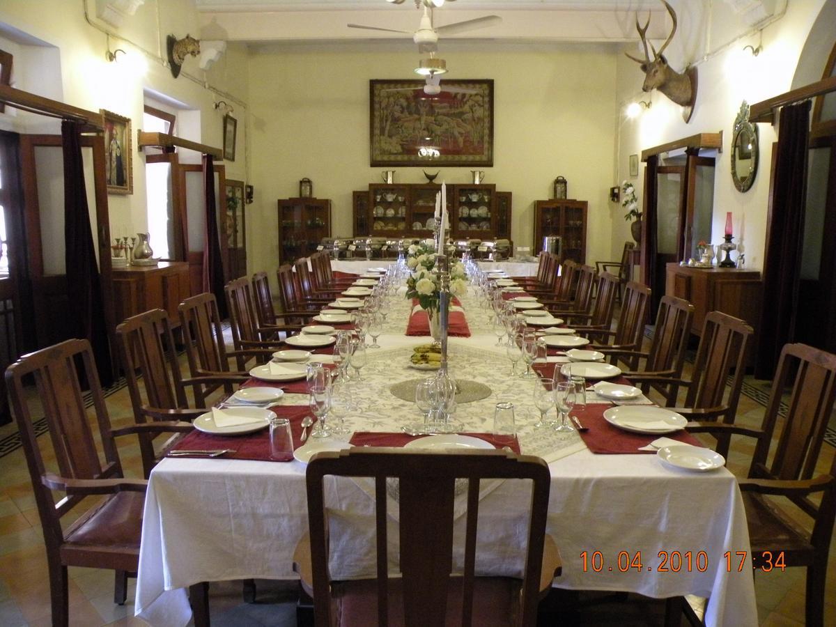 Bhanwar Vilas Palace Karauli Buitenkant foto